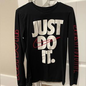 NIKE Athletic Long-Sleeve T-Shirt
